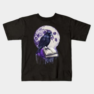 Raven reading books, full moon, witch, Halloween, crow, raven, corvid, books, magic, witchcraft, Wicca Kids T-Shirt